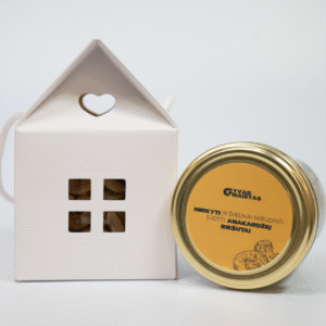 Šventinis sūdytų anakardžių namelis